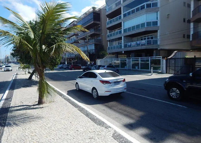 Lindo e bem localizado 3 quartos de frente p/ Mar - Praia do Forte - CF06